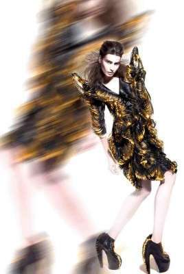 United Nude lanza al mercado los zapatos de Lady Gaga de la mano de Iris Van Herpen 16 18BAJA e1288252485527