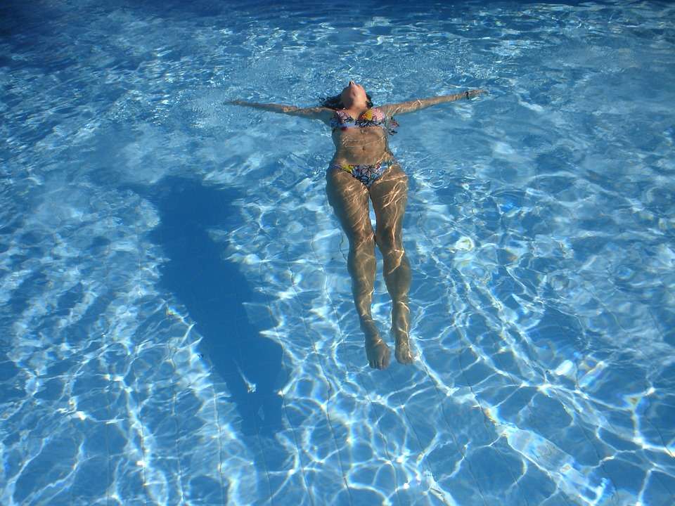 relajacion piscina